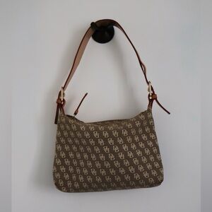 *SOLD* Dooney and Bourke shoulder Bag